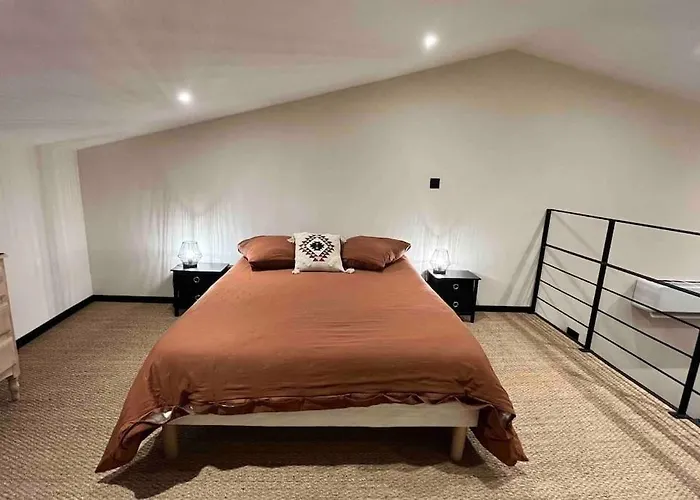 L' Atelier De Lulu, Pour 6 Personnes Holiday home Bort-l'Etang